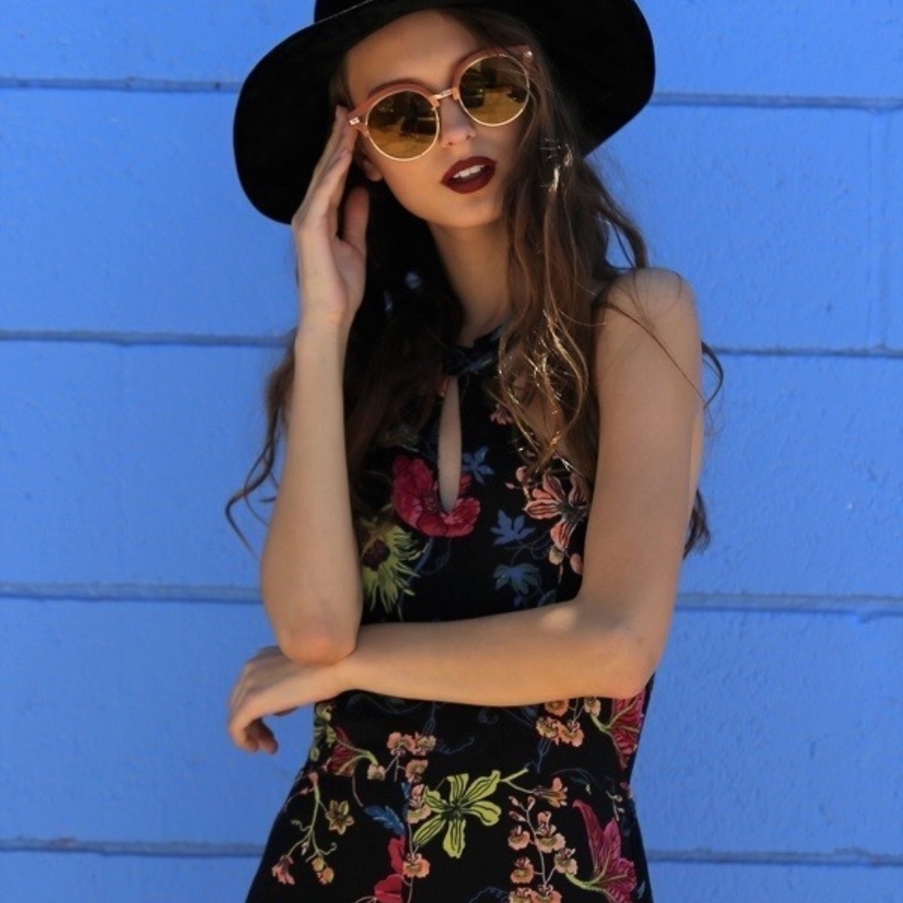 Floral Keyhole Mock Neck Maxi Dress - Picture 5 of 5